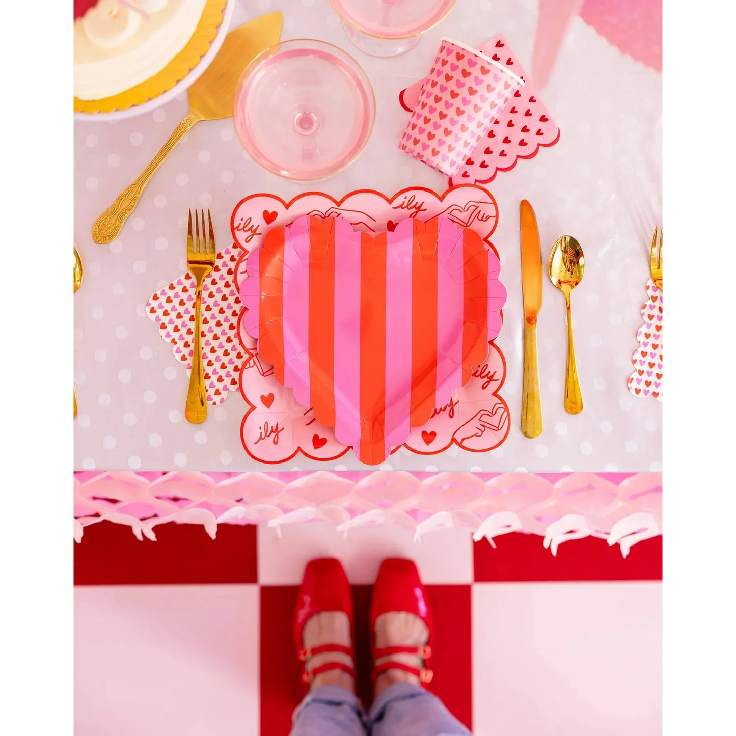 Scalloped Striped Heart Plate